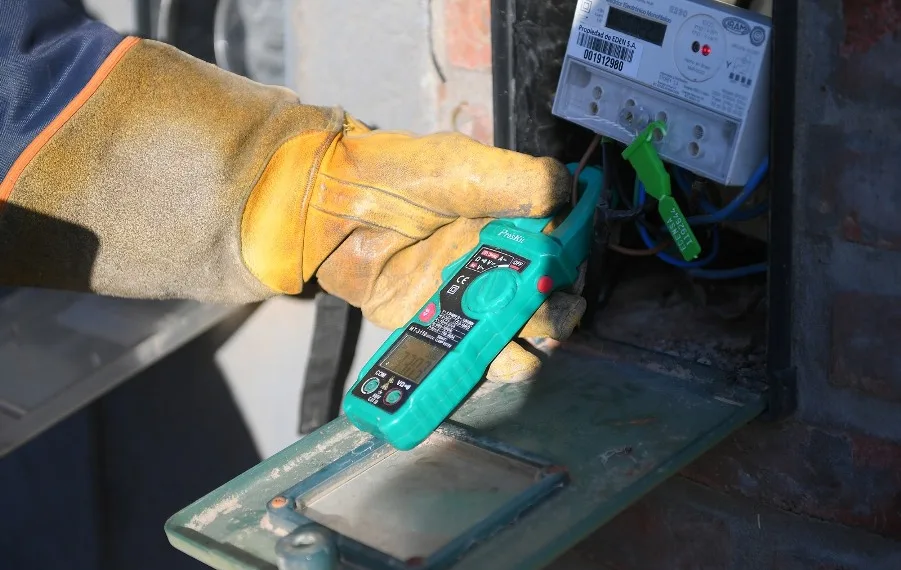 EDEN realiza operativos para detectar conexiones clandestinas