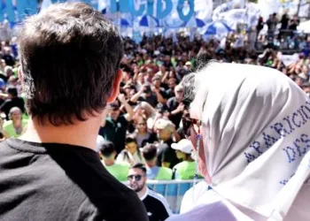 Kicillof participó de la marcha por el Día Nacional de la Memoria por la Verdad y la Justicia
