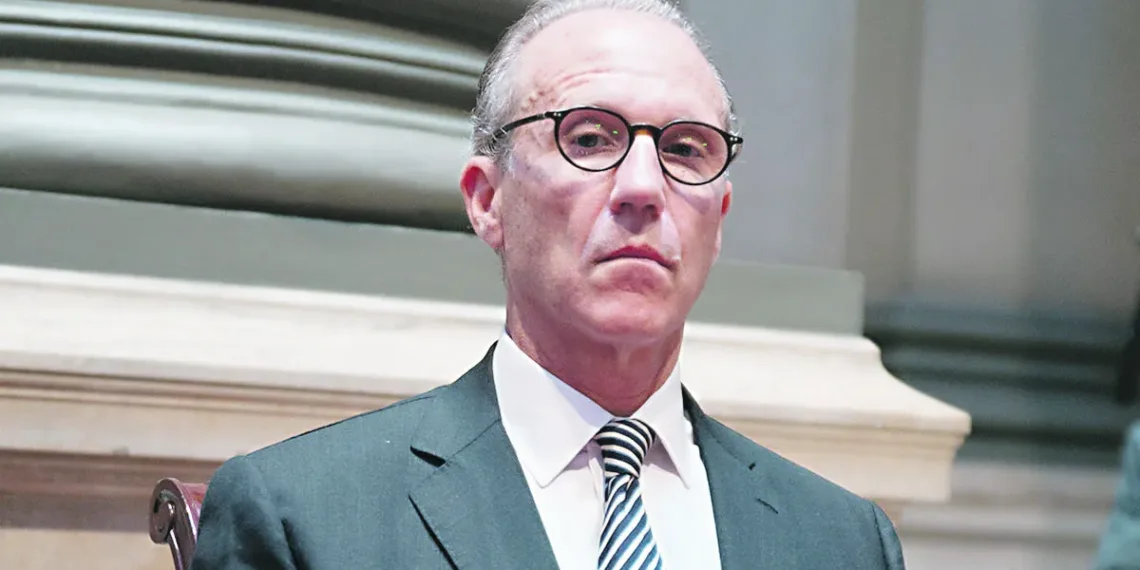 El juez Rosenkrantz fue declarado como «visitante ilustre»