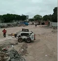 Los trabajos de demolición en la vieja terminal ingresan en la etapa final