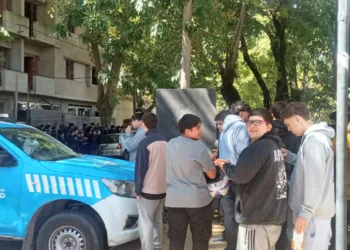 Amenaza de bomba en el ex Industrial y caos vehicular en el centro de la ciudad