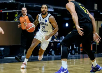 Argentino, cada vez más complicado: nueva derrota, ahora ante Obras