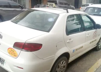 Taxistas se movilizan por el avance de Uber y reclaman una regulación local