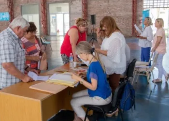 Reclaman a Provincia mayor celeridad para la entrega de escrituras