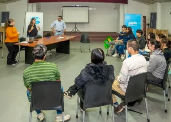 Comenzó el programa «Aprender a Emprender» para jóvenes de la ciudad