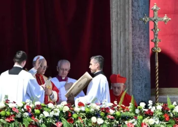 El papa León XIV exigió el fin de la guerra  y la indiferencia en su mensaje de Pascua