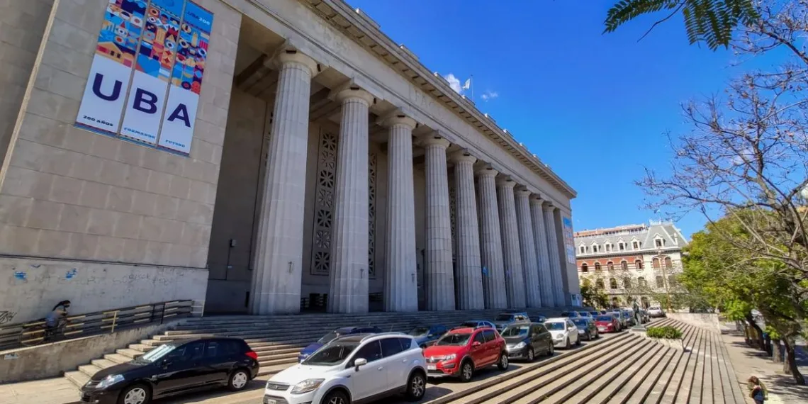 Docentes de la UBA realizarán clases públicas:  “De la casa de Adorni a la Casa de Gobierno»