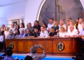 La CGT vuelve a mostrar músculo en una marcha por el Día del Trabajador