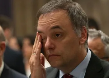 Adorni: el hijo de la jubilada confirmó que acordaron un pago extra de US$ 65.000 por el departamento de Caballito