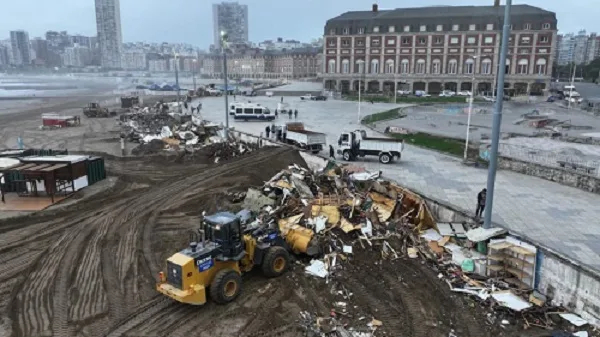 Mar del Plata: tiraron abajo con topadoras la «Saladita» de la playa Bristol