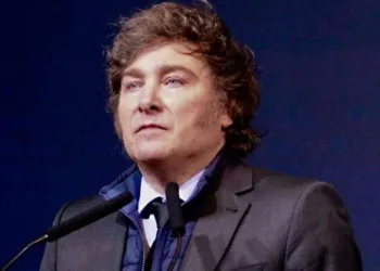 Milei reclamó “identificar a todos” los que participaron de una campaña rusa en medios contra su gestión