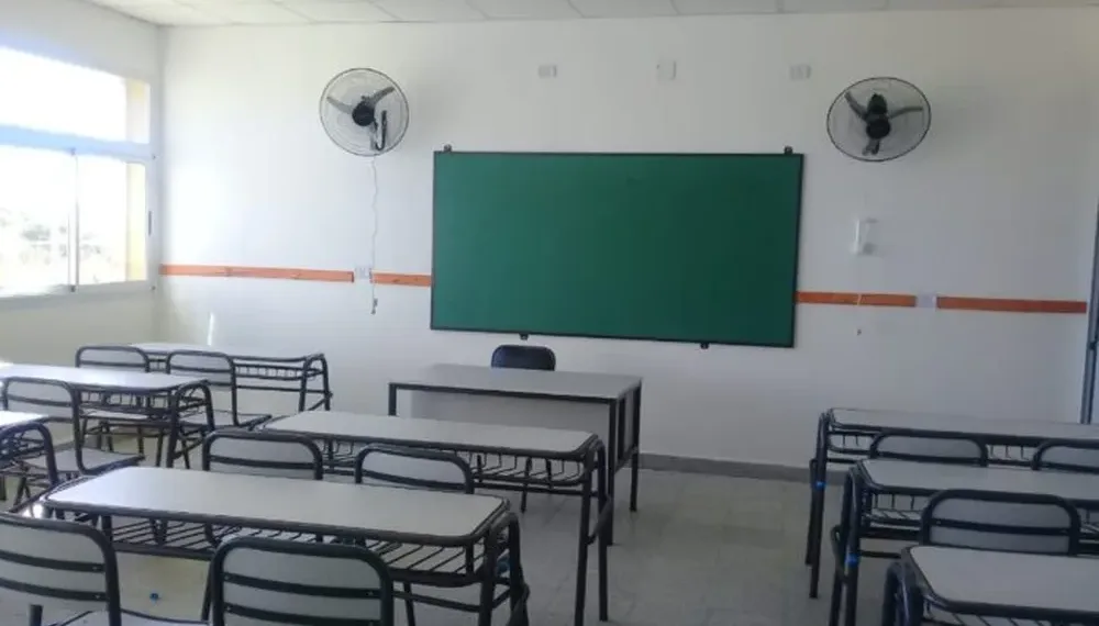 Dos gremios van al paro y complican las clases en escuelas bonaerenses