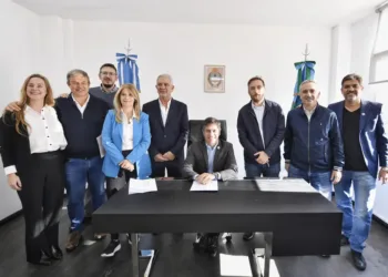 Peronistas y libertarios: dos peleas que ingresan en una nueva fase en la Provincia