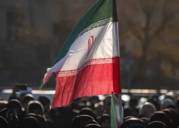 Iraníes juraron lealtad al nuevo líder supremo en masivas manifestaciones