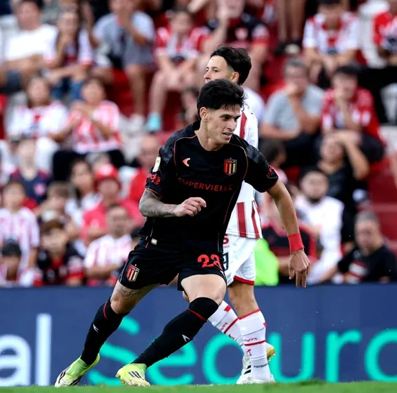 Estudiantes de La Plata le ganó a Instituto en Córdoba y es líder de la Zona A del Torneo Apertura