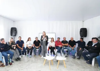 Alvarez Rodríguez convocó a “construir una alternativa al neoliberalismo” junto a Kicillof