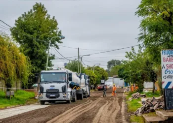Obras de pavimento en los barrios Bicentenario y Capilla de Loreto