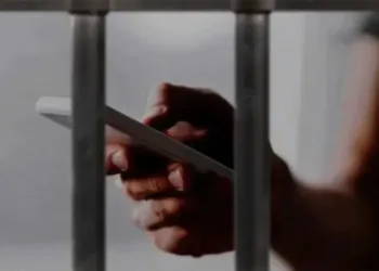 El Gobierno autorizó la instalación de dispositivos de detección y bloqueo de celulares en cárceles federales