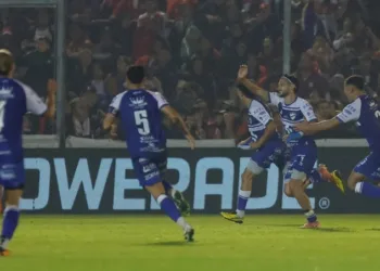 Copa Argentina: avanzaron Midland y Gimnasia LP