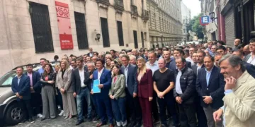 Intendentes marchan a Capital Humano por fondos para la asistencia alimentaria