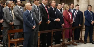 La dirigencia política fue a Luján para homenajear al Papa y la Iglesia pidió frenar «gestos violentos»