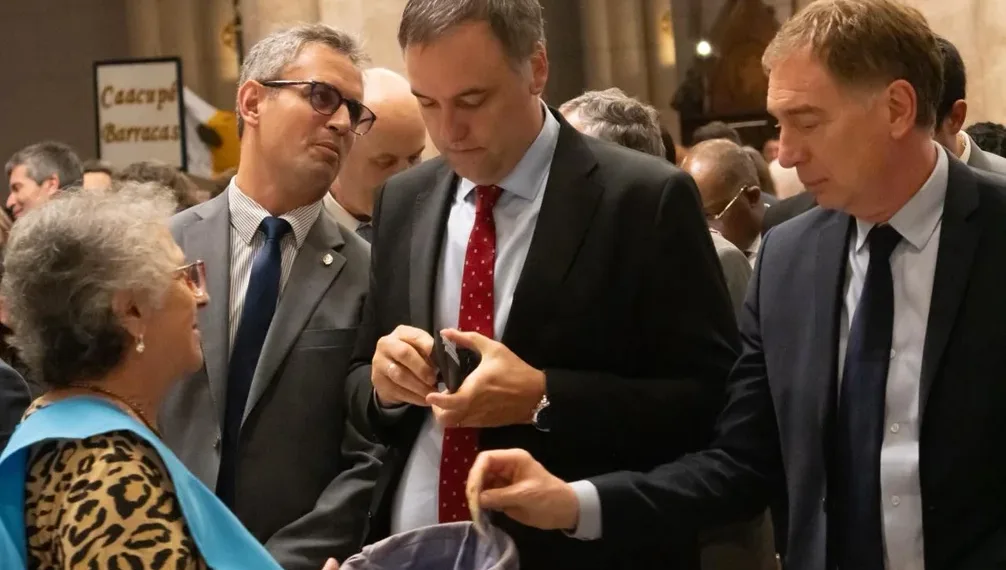 Comenzó la misa en Luján por el Papa, con Adorni y sin Villarruel