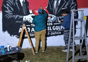 Alberdi inauguró un mural “Nunca Más” en el Parque Alfonsín