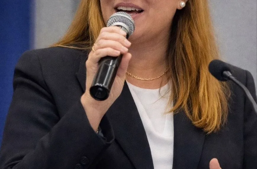 La escuela, como espacio social, no es  ajena a lo que sucede en la comunidad