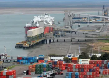 Bahía Blanca: comienza a normalizarse la actividad agroindustrial y se reactiva el puerto