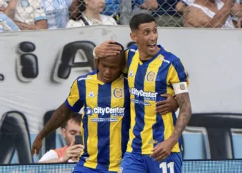 Rosario Central recibe a Independiente del Valle, en el comienzo de su ilusión en el torneo internacional