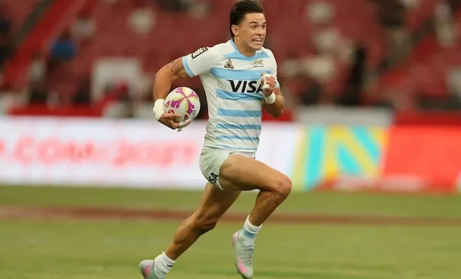 Los Pumas 7s le ganaron sobre el final a Fiji y avanzaron a semis en Hong Kong