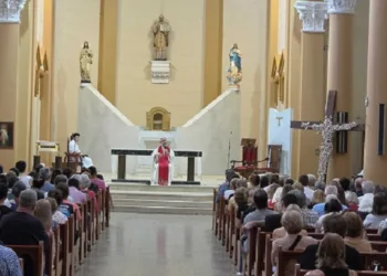La parroquia San Ignacio de Loyola celebró el Viernes Santo