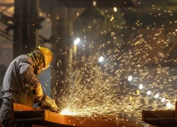 La industria metalúrgica profundiza su caída y acumula un retroceso de 6,9% en 2026