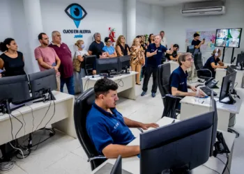 Videovigilancia: fomentistas y delegados municipales conocieron el funcionamiento del COM