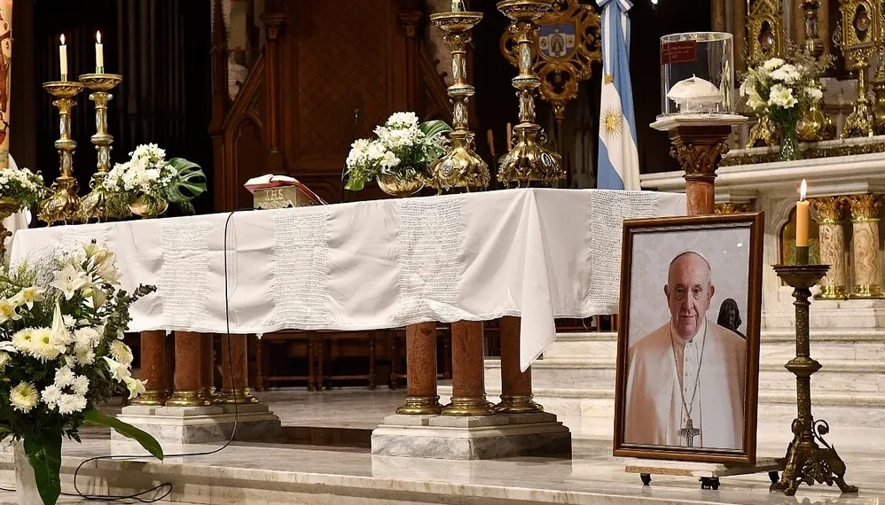 A un año de la muerte del papa Francisco: las misas y homenajes que se realizarán