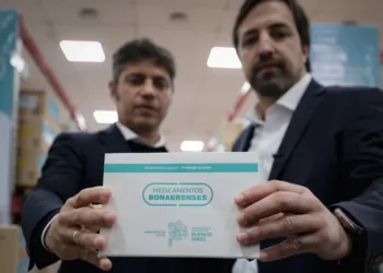 Kicillof anunció un refuerzo en la entrega de medicamentos y calificó de «criminal» el fin del Remediar