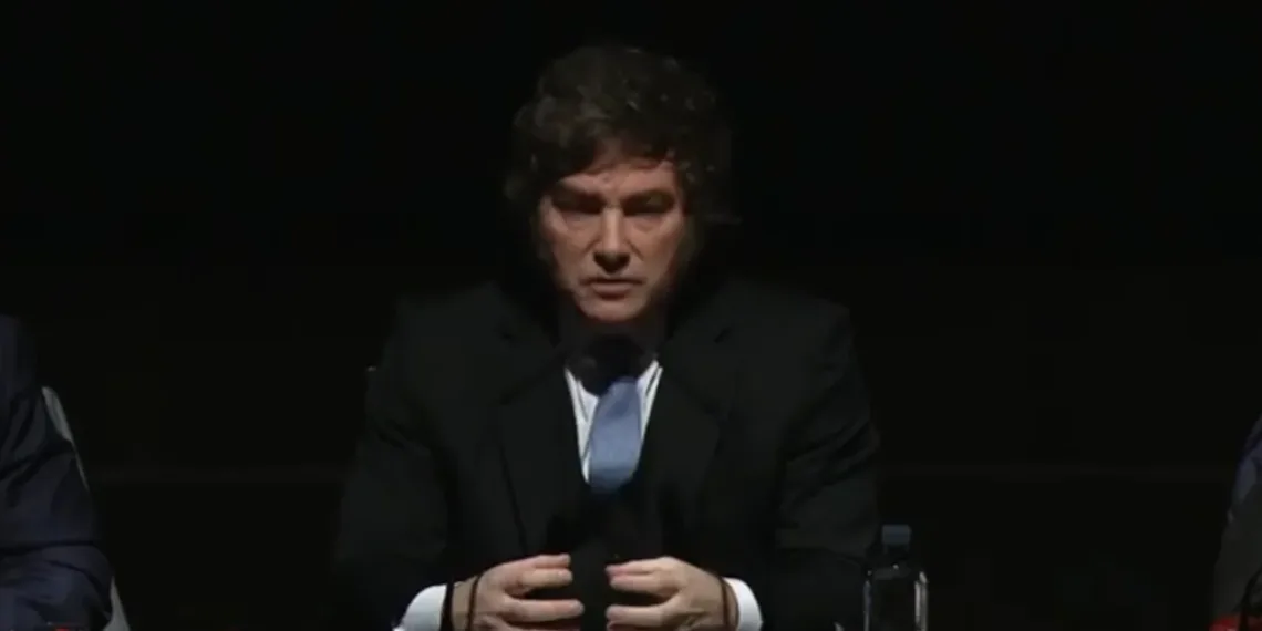 Javier Milei se molestó por una pregunta sobre la inflación: “No es el lugar, no es el momento”