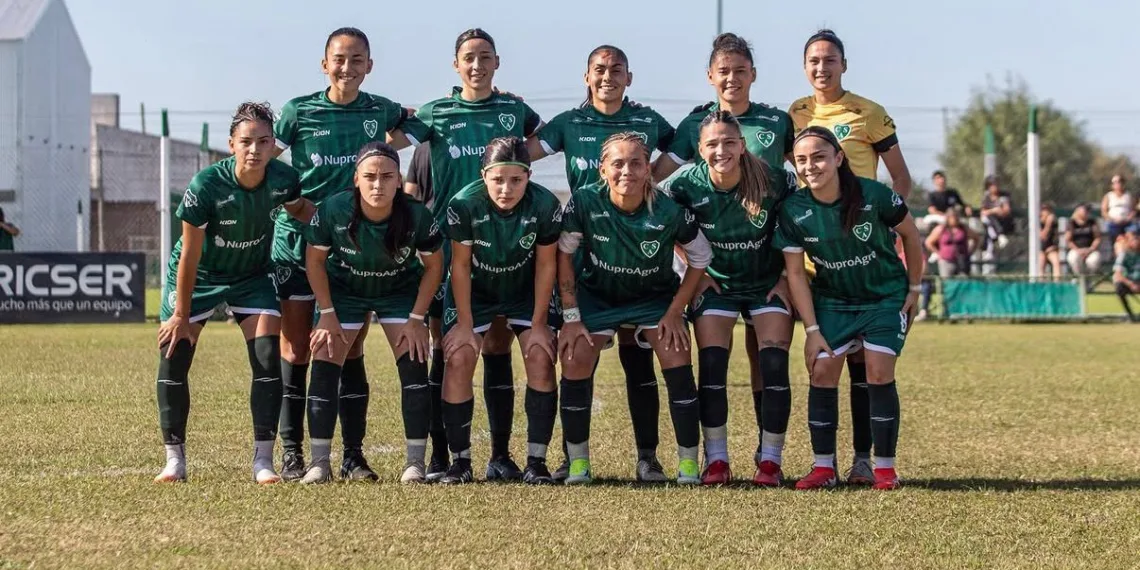 Caída de Sarmiento en el debut femenino