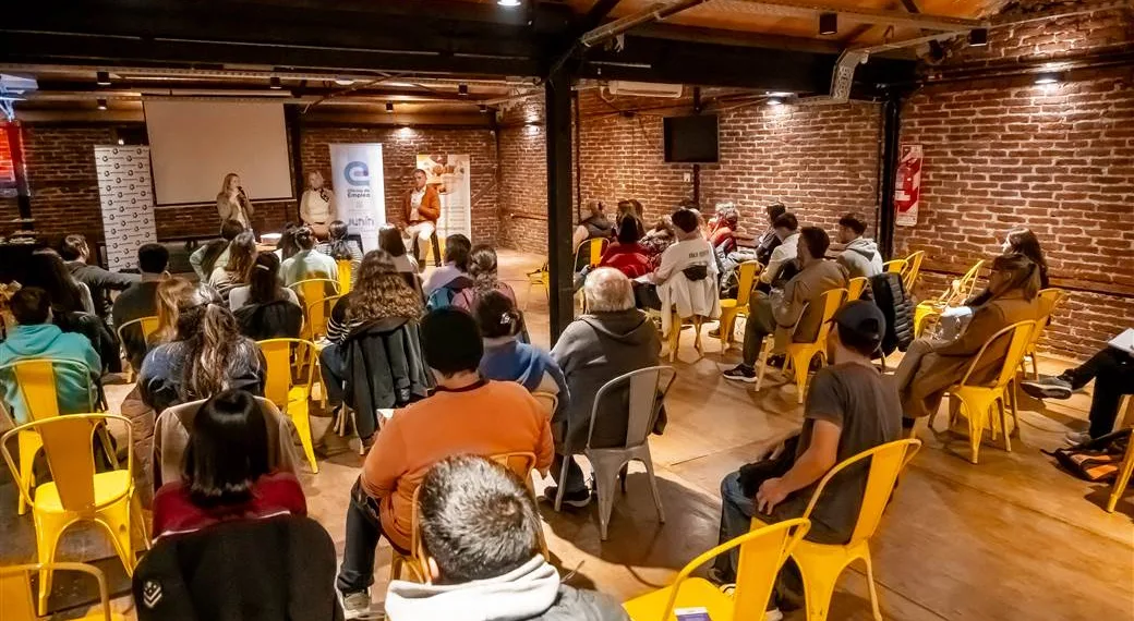 Taller de empleabilidad brindado por la Oficina de Empleo junto a consultoras locales