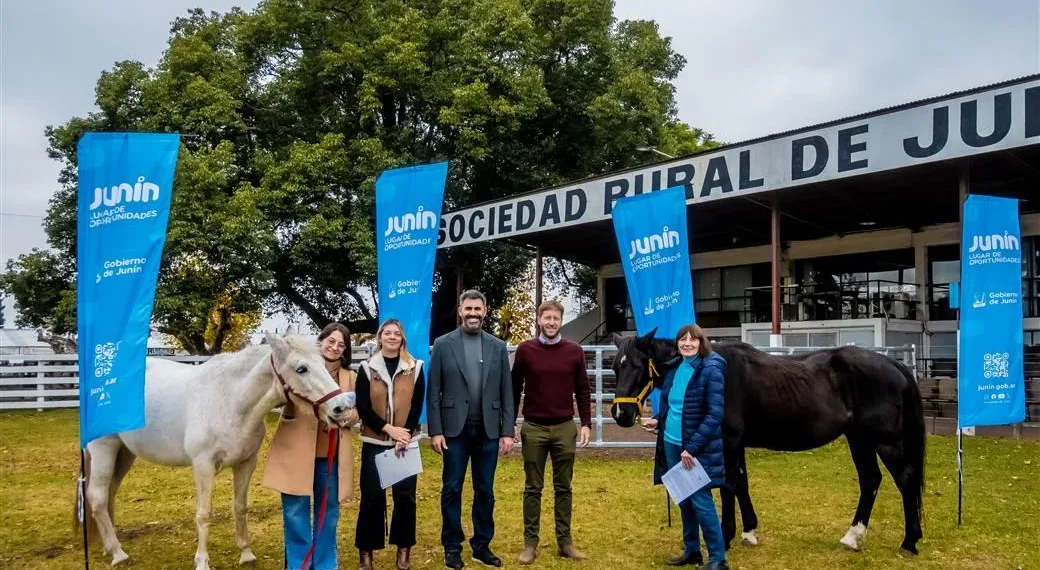 Acuerdo de colaboración entre Municipalidad y Fundación de Equinoterapia
