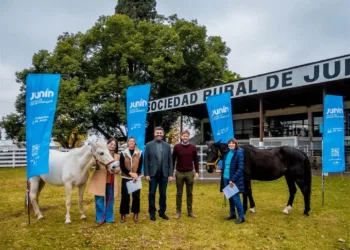 Acuerdo de colaboración entre Municipalidad y Fundación de Equinoterapia