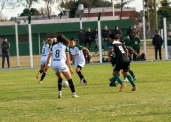 Primera B Femenina: Sarmiento igualó ante Camioneros