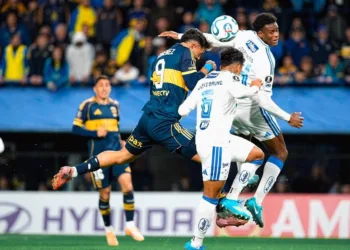 Boca empató con Cruzeiro  y complicó su clasificación