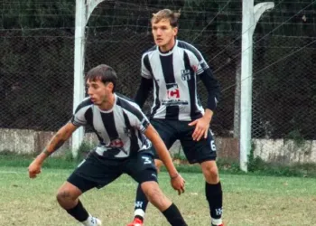 Mariano Moreno se mide con Villa por un lugar en cuartos