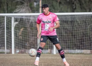 Fútbol local: se juegan las semifinales del Torneo Apertura