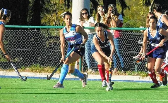 Junín se prepara para un innovador Torneo de Hockey 5