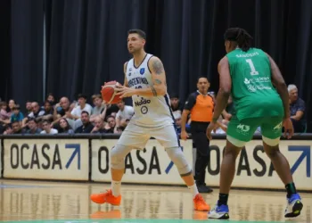Argentino recibe a Atenas, en el tercer punto de la serie