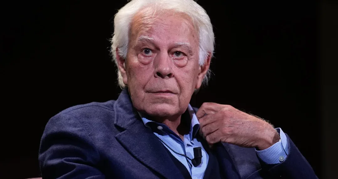 Felipe González pide a Pedro Sánchez que adelante las elecciones a 2026