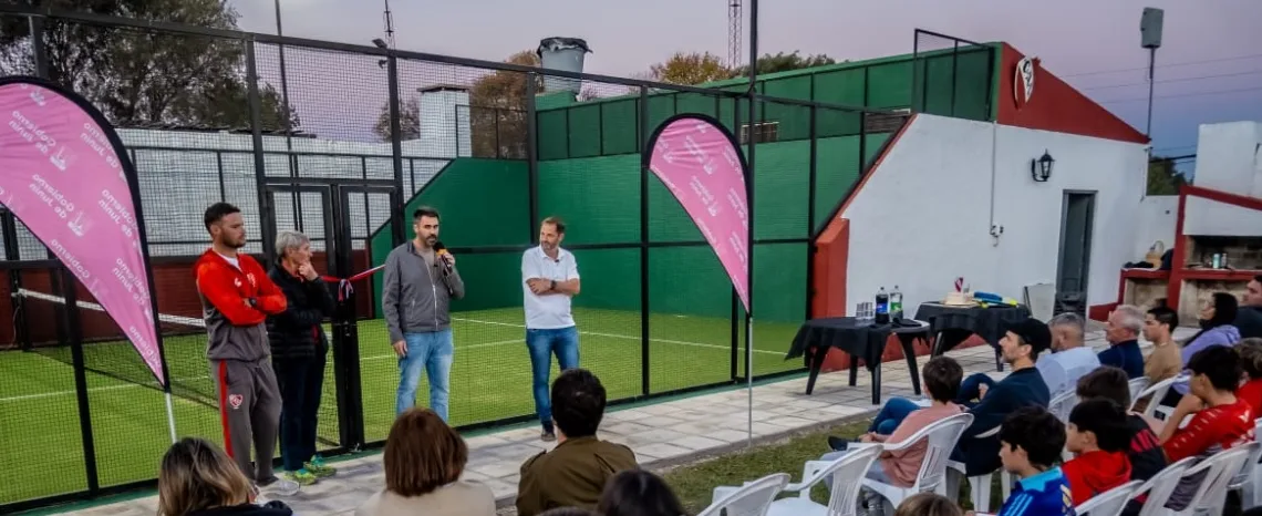 Independiente inauguró sus nuevas canchas de pádel
