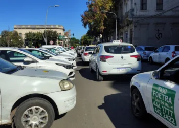 Taxistas se reunieron con Fiorini y esperan que el proyecto de ordenanza ingrese al Concejo